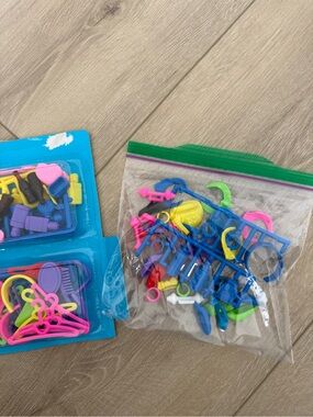 Vintage Barbie accessories